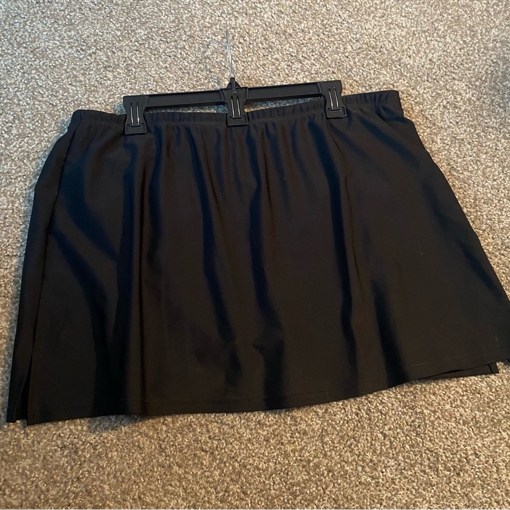 Women’s Plus Size Black Flowy Skort With Attached Brief. Size 18W